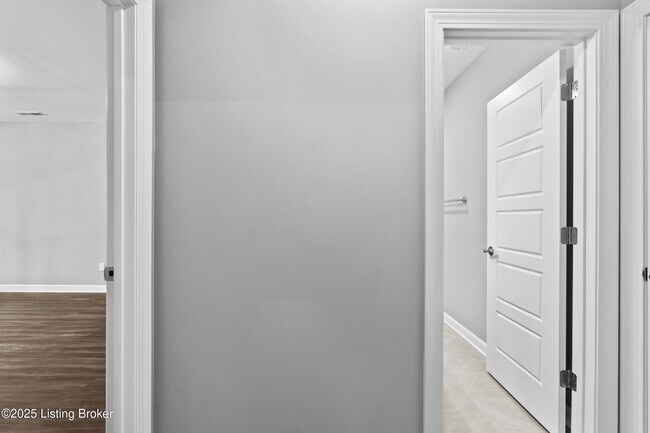 Building Photo - 5919 Ruby Fls Dr