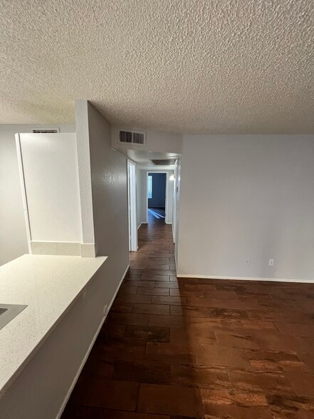 Building Photo - 5236 W Peoria Ave