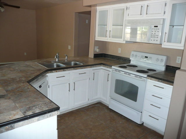 Building Photo - 1420 E Countrywalk Ln