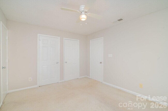 Building Photo - 8005 Horse Chestnut Ln