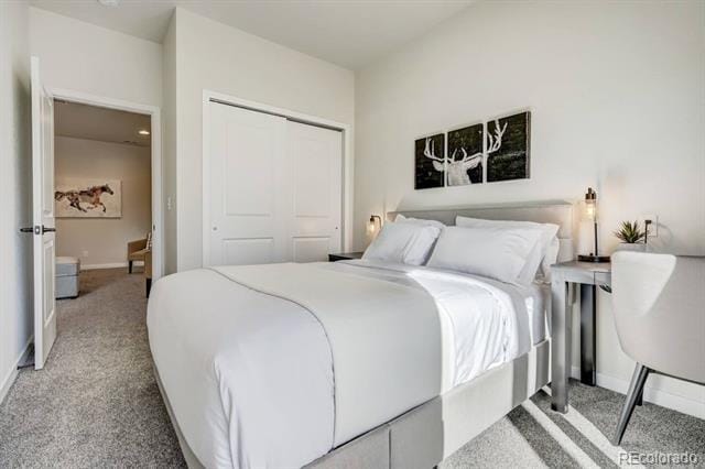 Building Photo - 2220 E La Salle St