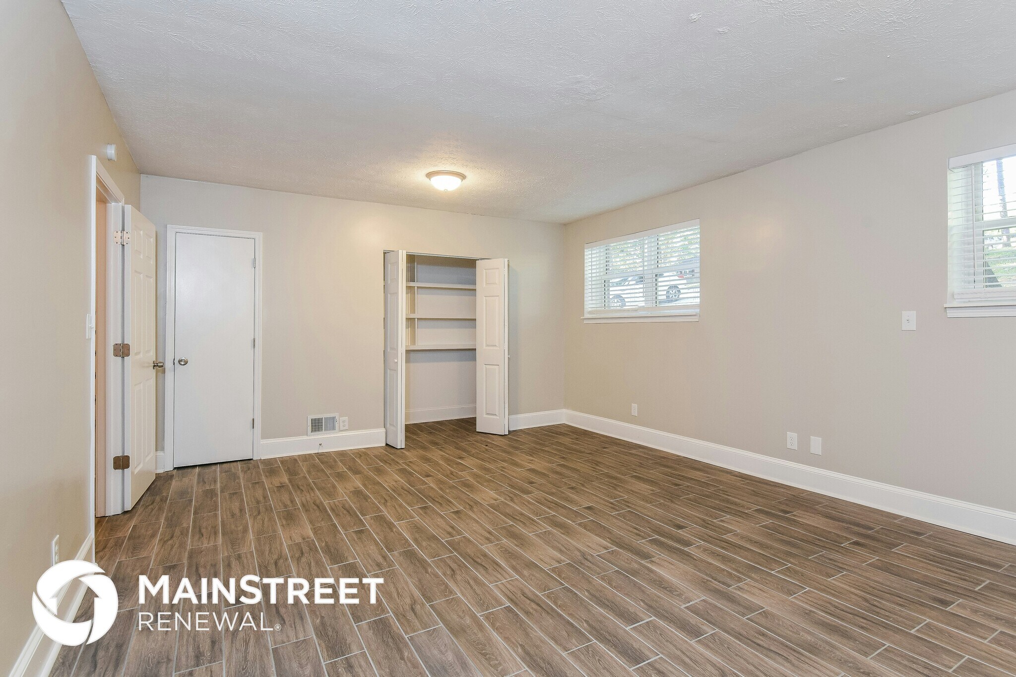 Building Photo - 6265 E Shore Cir