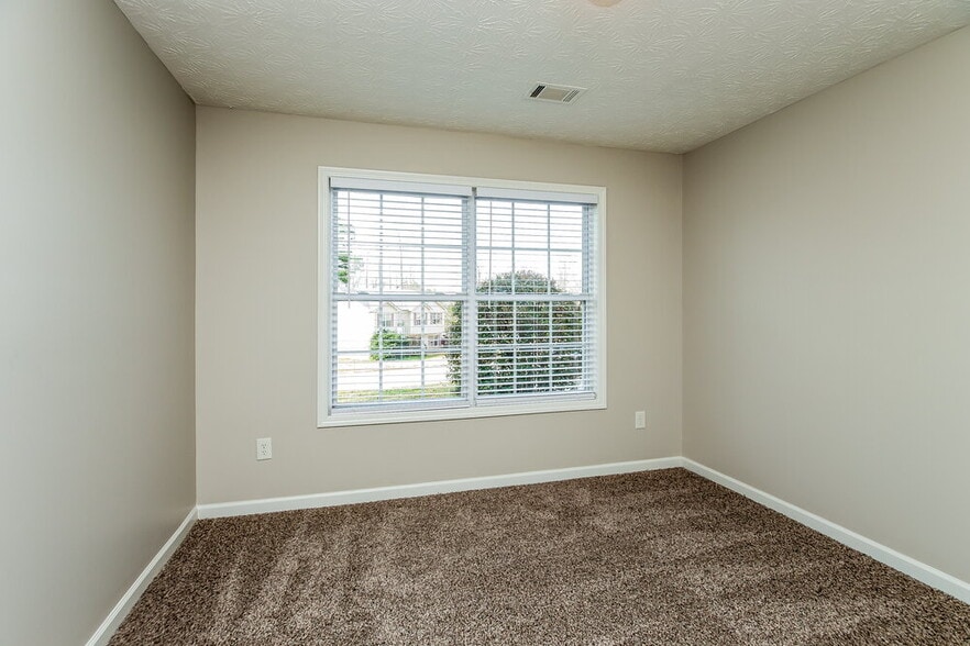 Building Photo - 125 Cheyenne Dr