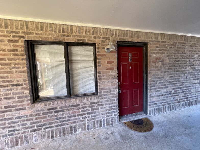 Building Photo - 1226 Baylor Ave