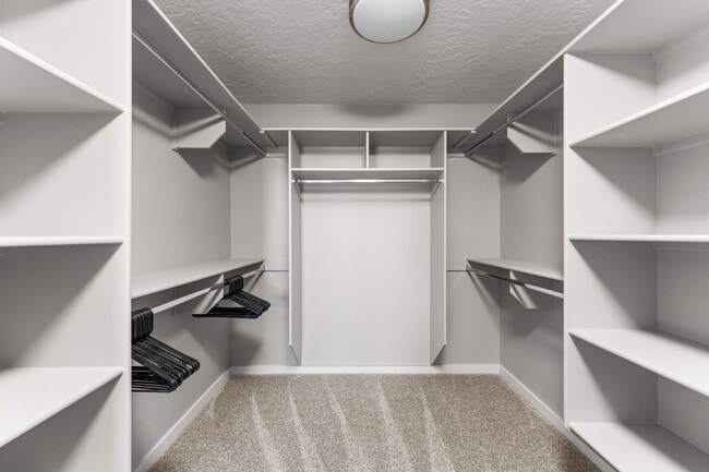 Building Photo - Exceptional Boise West Bench Home