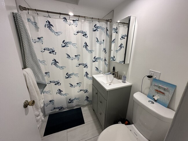 Building Photo - 566 Commonwealth Ave