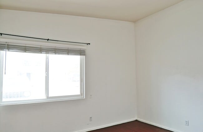 Building Photo - 27400 Hombria Dr