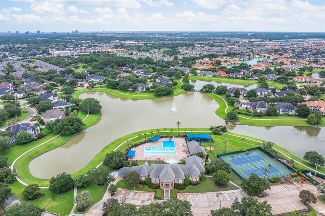 Building Photo - 13911 Royal Springs Ct