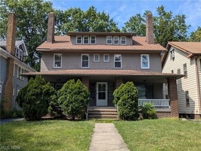 Building Photo - 2965 E Derbyshire Rd