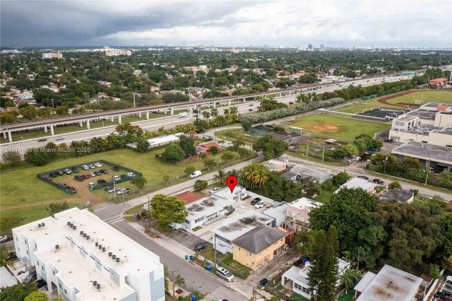 Building Photo - 3737 NW 20th Ave