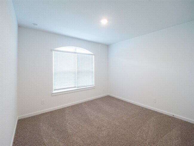 Building Photo - 387 Westlake Terrace Dr