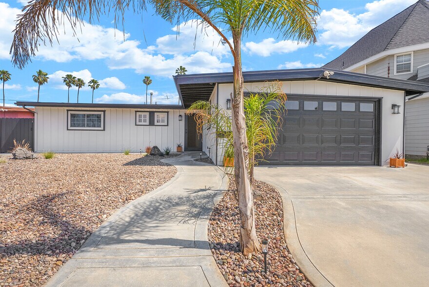 Building Photo - 1351 Louden Ln