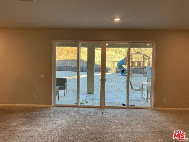 Building Photo - 20909 Mountain Gate Dr