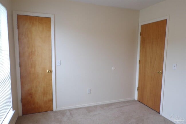 Building Photo - 509 Wood Crest Way