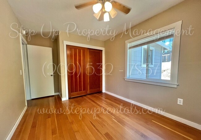 Building Photo - Updated 2-Bed, 2-Bath Home with Bonus Room...