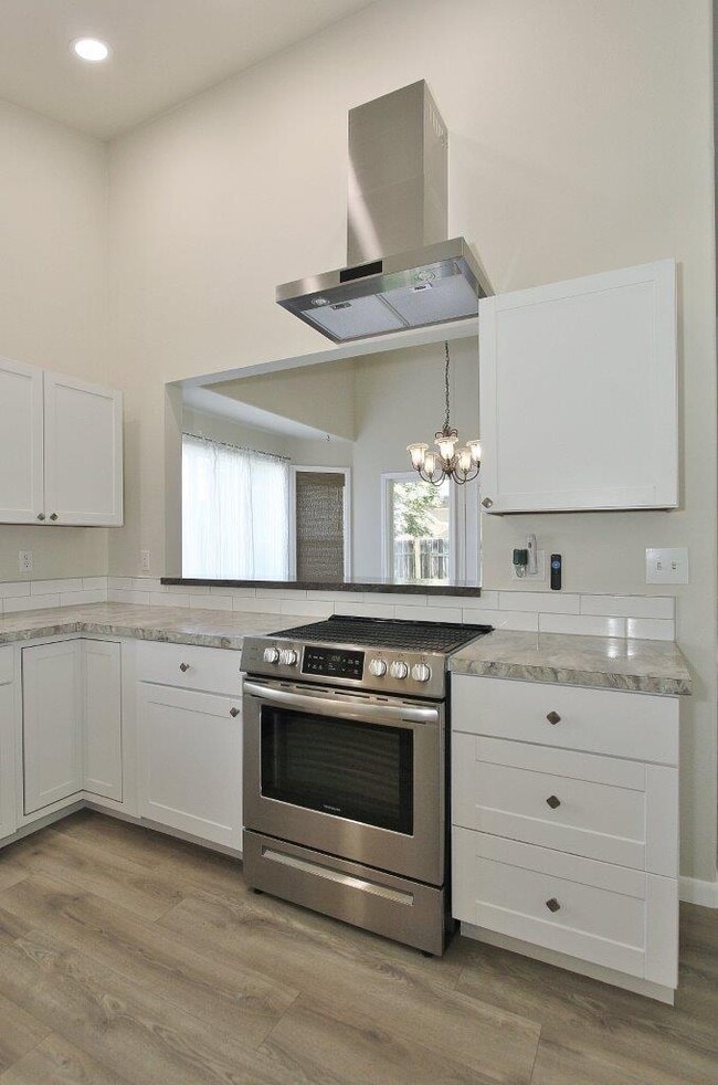 Building Photo - 2610 N Shoveler Way