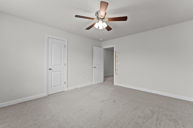 Building Photo - 824 Somb Moore Ways