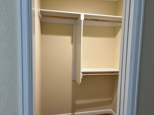 Building Photo - Charming 1BR House in Lakewood