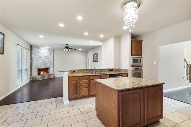 Building Photo - 2324 Amesbury Dr