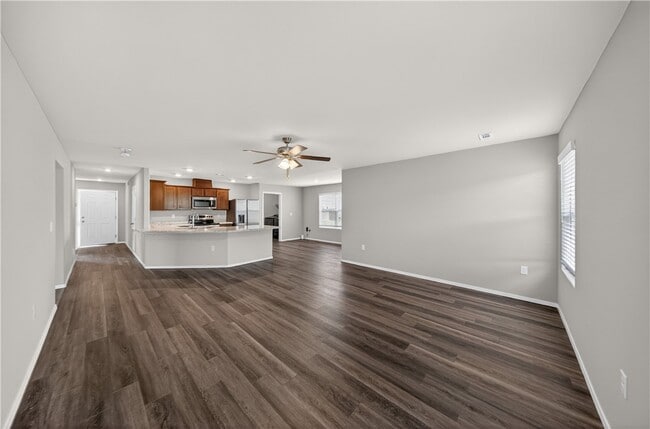 Building Photo - 4404 SW Sackett Ave