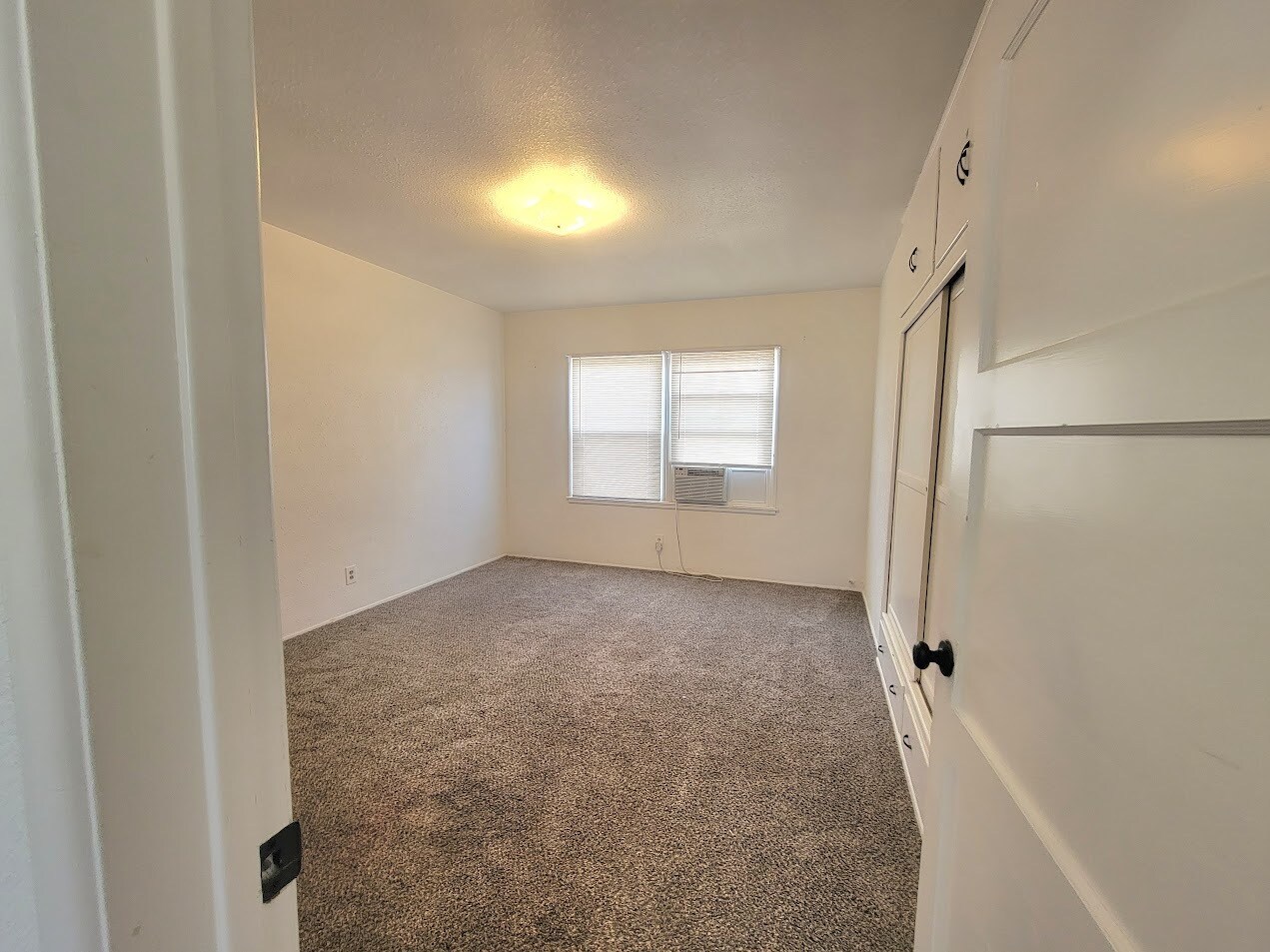 Building Photo - 16911 Glenetta Way