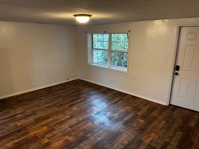 Building Photo - 506 Le Conte St