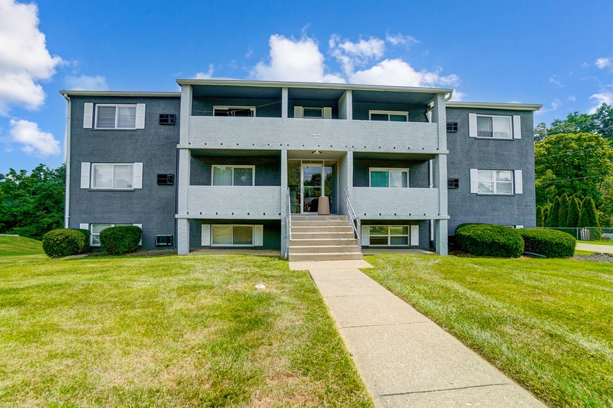 Primary Photo - Meadowbrook Apartments