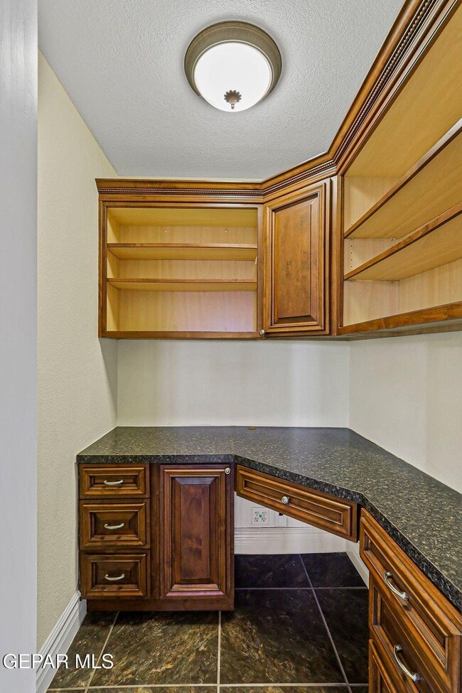 Building Photo - 350 Thunderbird Dr