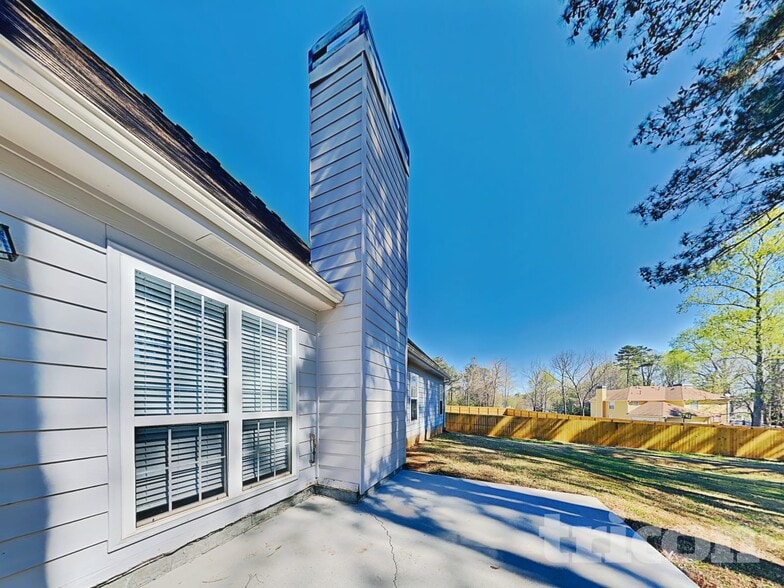 Building Photo - 8018 Christian Ct