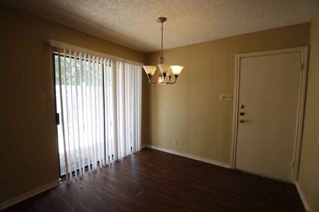 Building Photo - Garrett Duplex 8302/8304