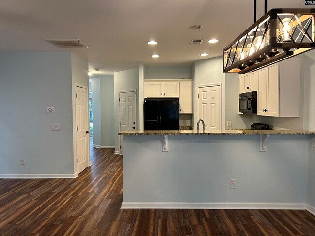 Building Photo - 454 Westmoreland Rd