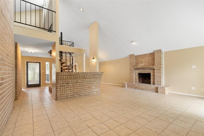 Building Photo - 25710 Pepper Ridge Ln