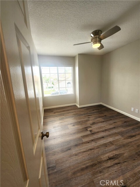 Building Photo - 24852 Via Sonoma