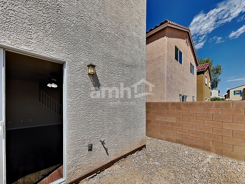 Building Photo - 7920 Storyland St