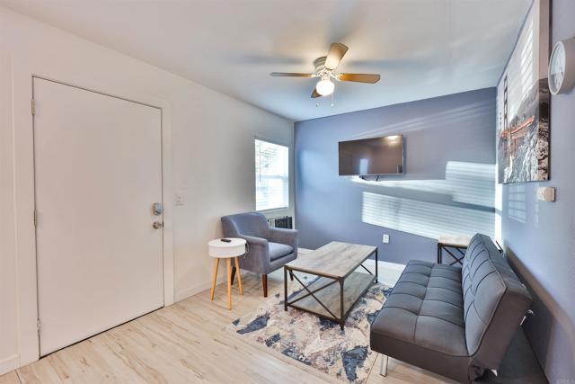 Building Photo - 1307 Division St