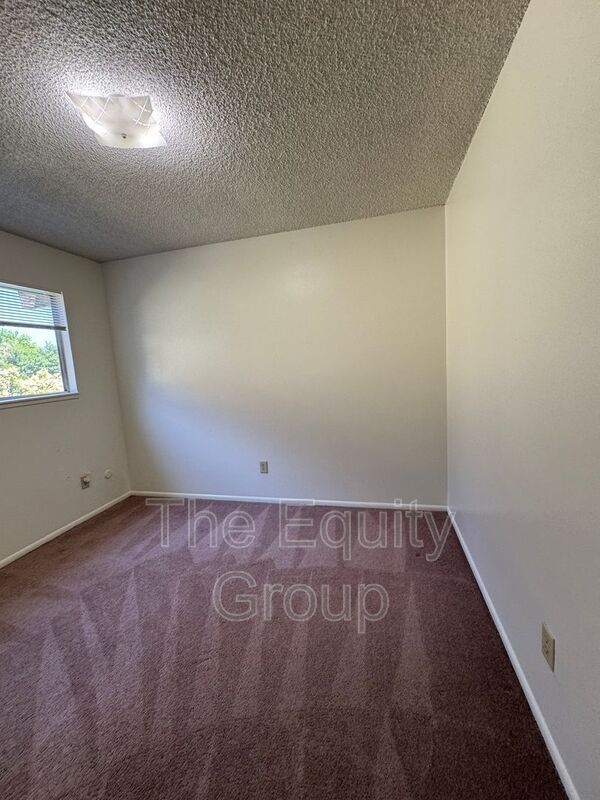 Building Photo - 310 N Westfield St