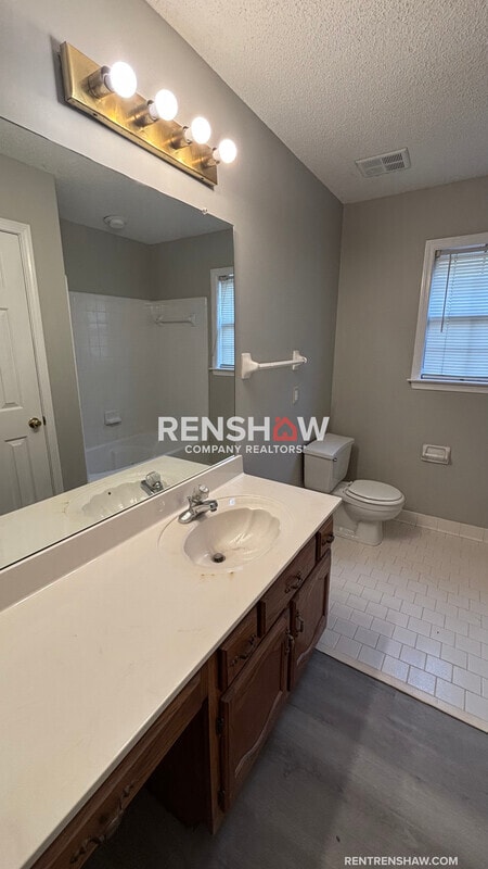 Building Photo - 4198 Meadow Valley Dr E