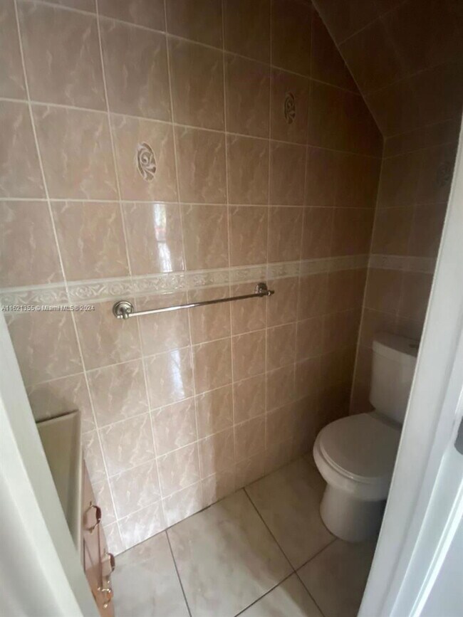 Building Photo - 4100 W 14th Ave