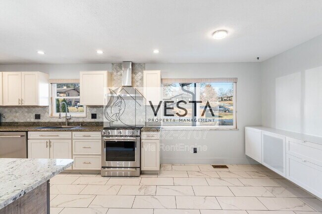 Building Photo - 23 Norman Rd