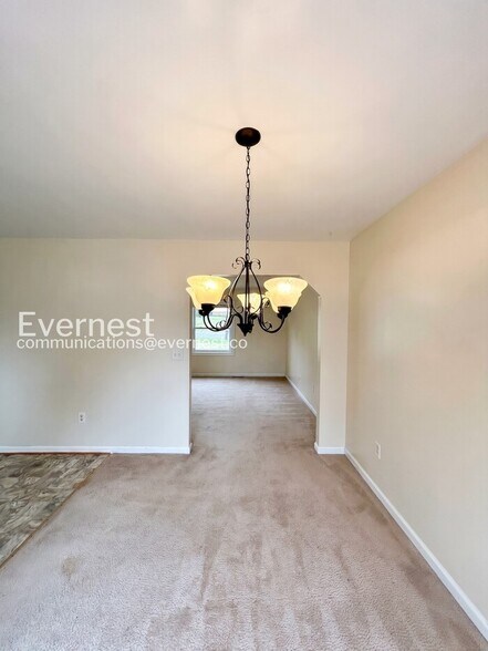 Building Photo - 11406 Wentworth Ct