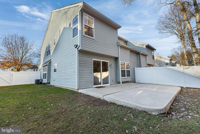 Building Photo - 51 Mecouch Dr