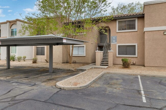 Building Photo - 10815 N 15th Ln