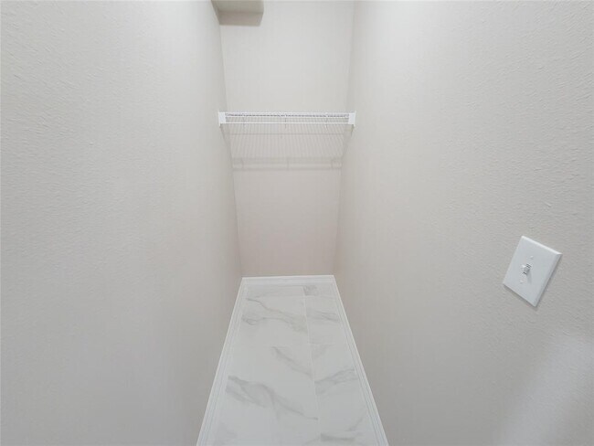 Building Photo - 11130 Celano Dr