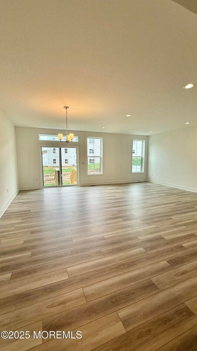 Building Photo - 97 Mustang Dr