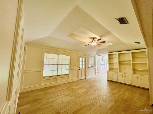 Building Photo - 9 S Cynthia St