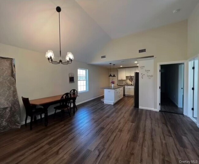 Building Photo - 118 Plains Rd