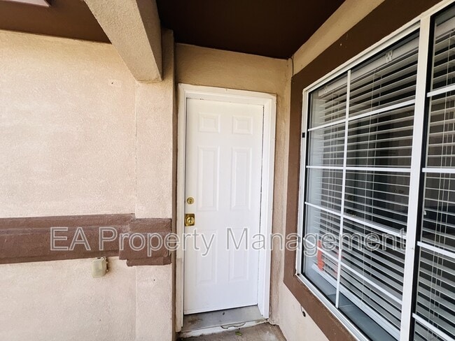 Building Photo - 1225 11th St SE