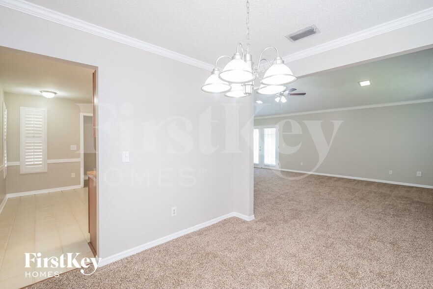 Building Photo - 1746 Cinnamon Dr