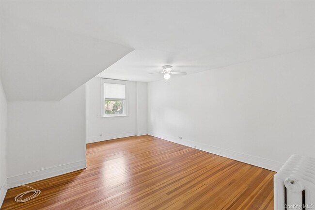 Building Photo - 208 Wheatley Rd