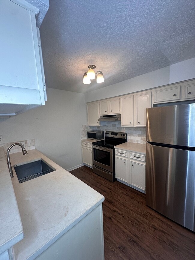 Building Photo - 1413 Bonanza Rd